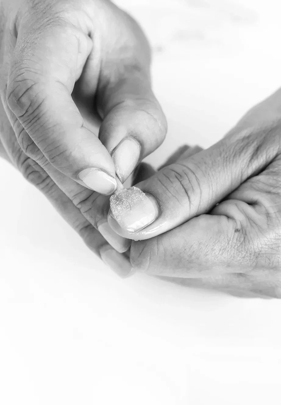 From Set to Reset: Damage-Free Nail Wrap Removal
